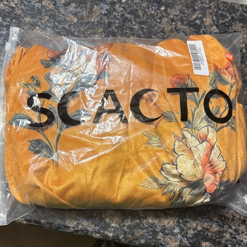 Floral High Waisted Velvet Wide-Leg Joggers in Dark Yellow Size 14 - Picture 10 of 10